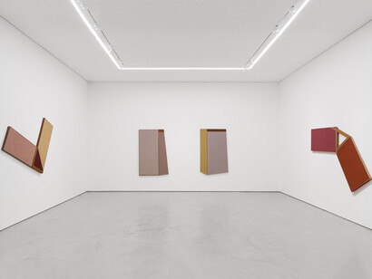 Manfredo de Souzanetto, Da terra, o que vem...exhibition view. Courtesy of Simões de Assis Gallery