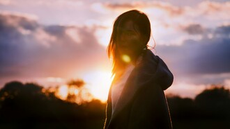 Tomar acción sin esperar la perfección es un acto de valentía que transforma no solo lo que hacemos, sino también lo que somos