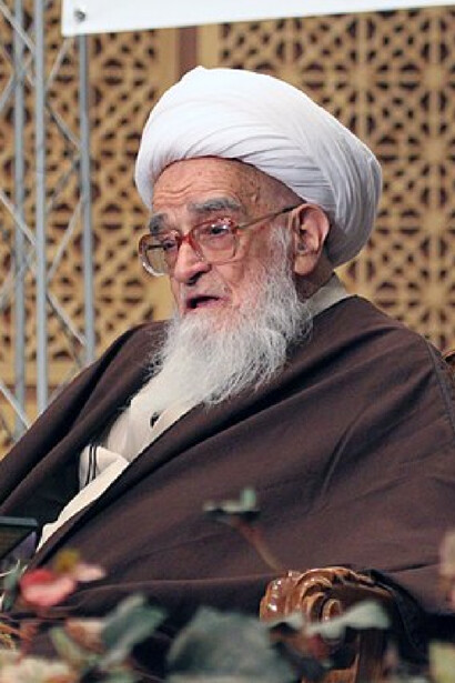 Grand Ayatollah Lotfollah Safi is a supporter of the Islamic revolution in Iran and is known for his fatwa calling