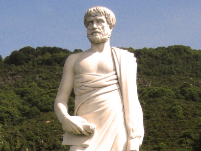 Estatua de Aristóteles en Estagira, Grecia