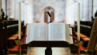 Muchos sacerdotes se han tomado demasiado a pecho las palabras atribuidas a Jesús