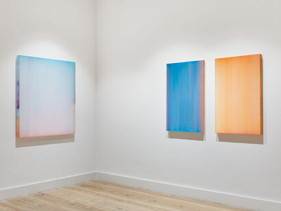 Sybille Pattscheck, An interplay of colour, light and space, exhibition view. Courtesy of the Galerie Albrecht