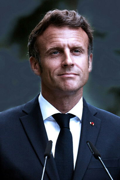 President Emmanuel Macron has failed to reach a political compromise on reducing the €44 billion budget deficit or raising the retirement age