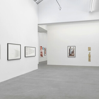 Matias Faldbakken, Abstracts and Pewter abstracts, Ausstellungsansicht. Mit freundlicher Genehmigung von Galerie Eva Presenhuber