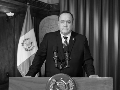 Alejandro Giammattei, presidente de Guatemala a quien acusan de corrupción y de impulsar en el Congreso el polémico presupuesto para 2021