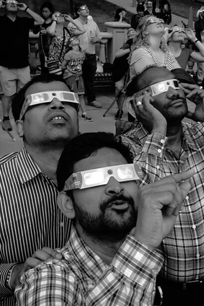 Espectadores de un eclipse