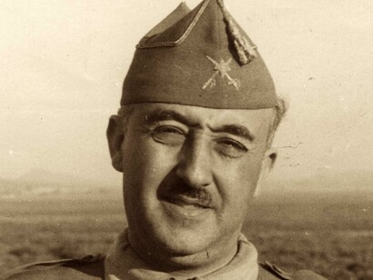 El fracaLa gran infamia: a pesar de todas las barbaridades que cometió e hizo cometer Francisco Franco (1892-1975), cuyos efectos todavía se dejan notar en la estructura del Estado español, son muchos los que todavía conservan una imagen equidistante, cuando no edulcorada de uno de los dictadores más sanguinarios del siglo XX