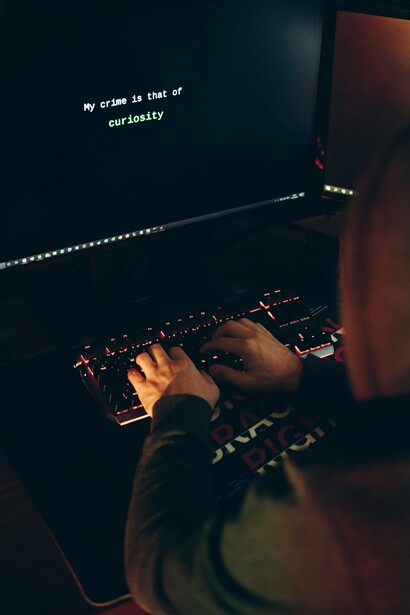 O FBI e a Comissão Federal de Comunicações (FCC) iniciaram investigações imediatamente após o ocorrido. No entanto, apesar da gravidade do crime — o sequestro de sinal era e continua sendo ilegal — ninguém jamais foi identificado ou preso