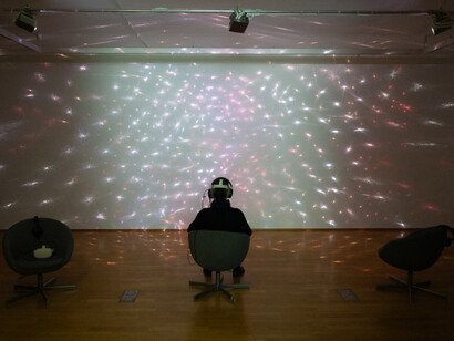 Entre réflexions et immersion, exhibition view. Courtesy of Cercle Cité 