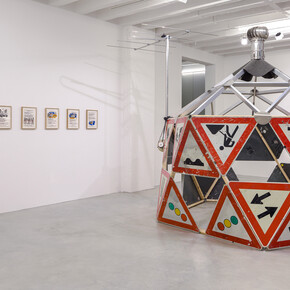 Drop City Giant
2012 - 2019
Building materials, communications infrastructure overall dimensions: H 330 x Ø 340 cm. Courtesy Galerie Nordenhake Berlin / Stockholm / Mexico City; Photo: Gerhard Kassner