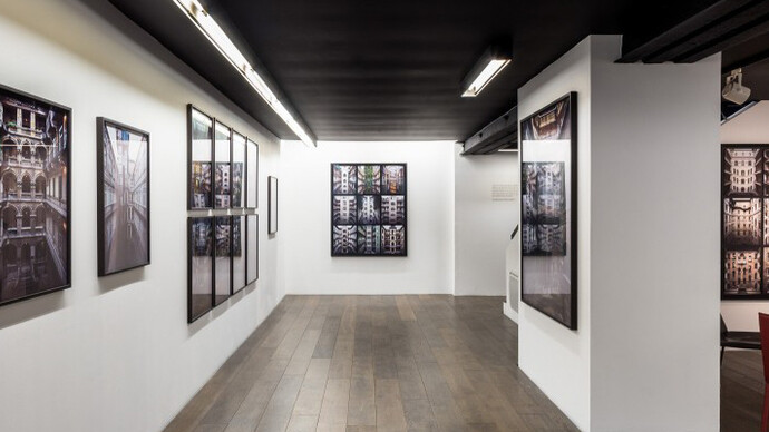 Yves Marchand & Romain Meffre. Courtesy of Polka Galerie
