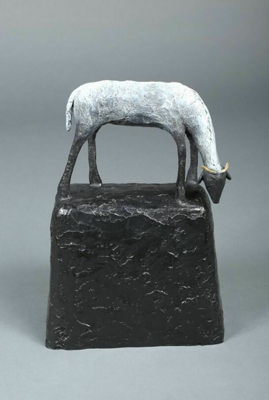 Karen Diefenbach, Fermata, 2014, Bronze (unique), 13 3/4 x 9 1/2 x 5 in; 35 x 24 x 13 cm