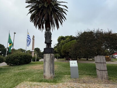 Two flags, one shared space — where identity expands instead of divides ©Patricia Gomes