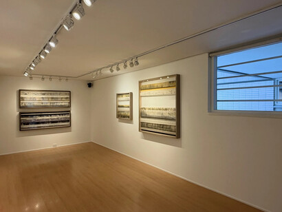 Angelica Chavarro, There is no light without darkness, vista de exhibición. Cortesía de Beatriz Esguerra Art