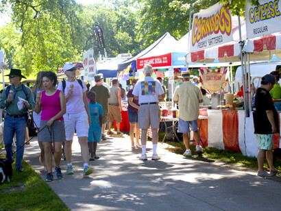 The Powderhorn Art Fair, past edition, exhibition view. Courtesy of the Powderhorn Art Fair 