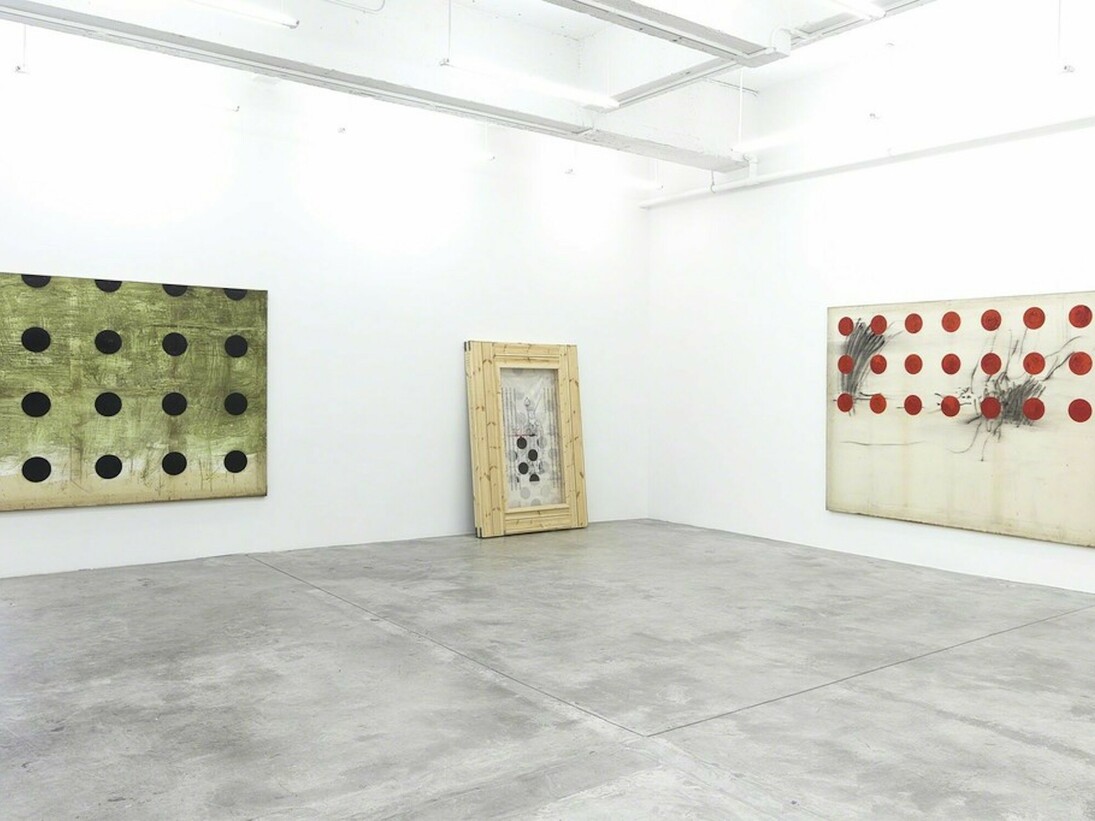 Kim Yong-Ik, Exhibition view. Courtesy of Tina Kim Gallery 