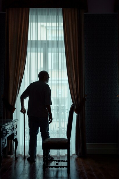 Anziano. Inizio la discesa verso casa e incontro l’anziano della mattina