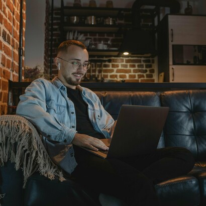 Remote work became the new office, redrawing the boundaries between labor, leisure, and home