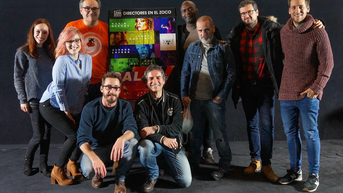  Norberto Ramos del Val (de pie, izquierda, camiseta naranja) con todo el equipo en la presentación de «Call TV»