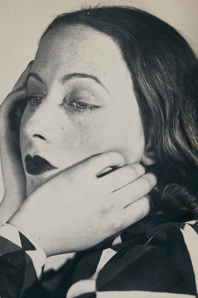 Florence Henri, Portrait Composition, Cora, 1931, Épreuve gélatino-argentique d'époque, 13,6 x 11,4 cm, Collection particulière, courtesy Archives Florence Henri, Gênes, Florence Henri © Galleria Martini & Ronchetti