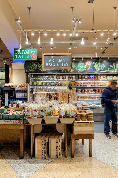 Images courtesy of Grand Central Terminal, shopping for fresh produce, New York, USA