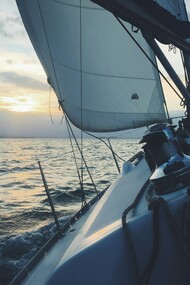 Navigare. Eraclito e l'essenza fluida dell'uomo: la liquidità come forma propria del nostro tempo