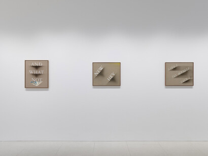 Ed Ruscha, Says I, to myself, says I, exhibition view. Courtesy of Gagosian 