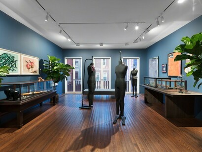 Portable Art, Exhibition view. Courtesy of Hauser & Wirth