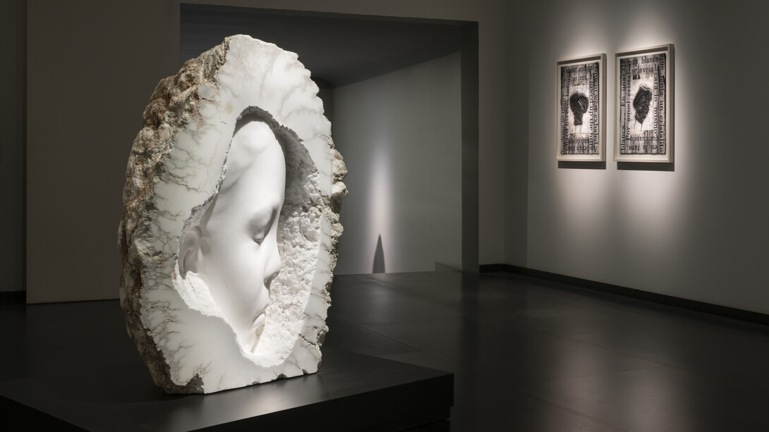 Jaume Plensa, Murmuri, vista de exhibición. Cortesía de Galería Senda