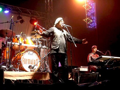 Tony Cicco durante uno dei suoi recenti live in giro per l’Italia