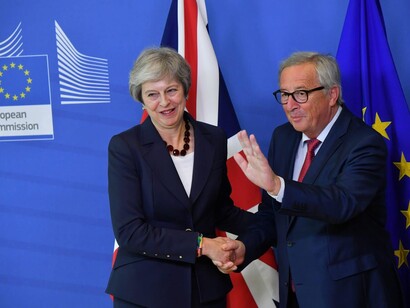 Theresa May and Jean-Claude Juncker