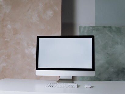 Computador com acesso à plataformas de streaming