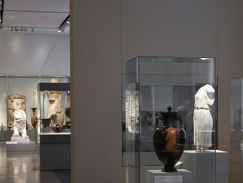 Ancient Worlds. Greeks, Etruscans and Romans. Courtesy of Altes Museum