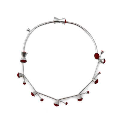 Dorothy Hogg, Necklace, Artery Series, 2005, silver and red felt, 15.5 x 15 cm, © Stacey Bentley