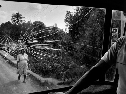 Susan Meiselas, Road to Aguilares, El Salvador, 1983; © Susan Meiselas/Magnum Photos