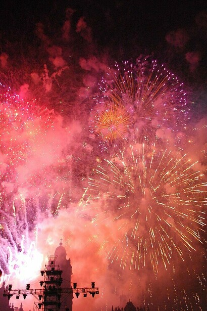 Fuegos de artificio durante el festejo del Bicentenario de México en la Plaza del Zócalo, Ciudad de México, 2010