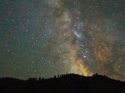 Universo. Adam, le quattro lettere del suo nome, come recitano i testi di alchimia, rappresentano i quattro elementi di cui è fatto l’intero universo ma che dentro di lui hanno bisogno di ricomporsi in armonia
