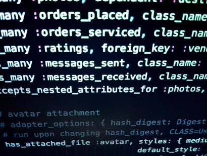 La creatividad humana surge del equilibrio entre las demandas internas y externas, algo que la inteligencia artificial no puede replicar