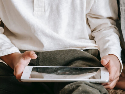 A integração entre o ensino de literatura e as tecnologias digitais oferece um benefício adicional