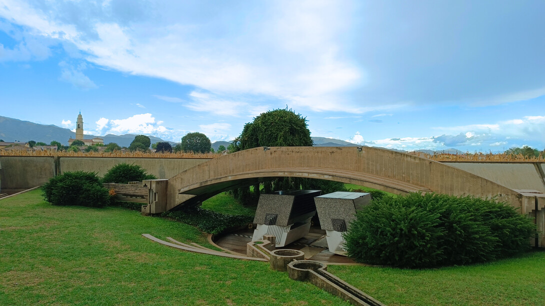 Il Memoriale Brion, noto anche come Tomba Brion, è un complesso funebre monumentale situato a San Vito, frazione di Altivole, in provincia di Treviso, Italia