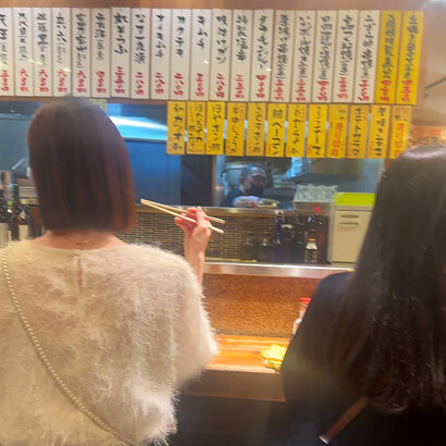 Conheça o Izakaya Issa, na Liberdade, um dos mais tradicionais da cidade, com pratos autênticos e atmosfera familiar