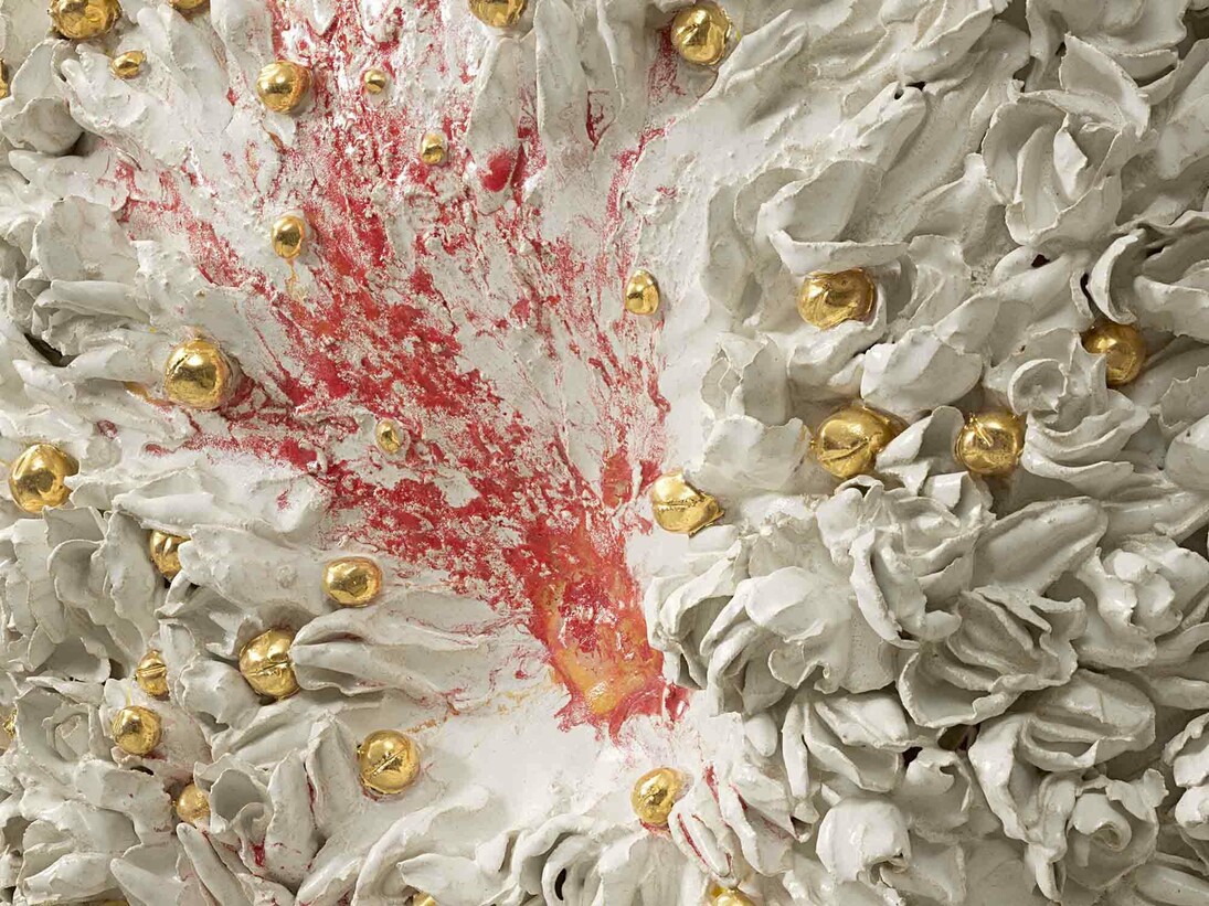 Johan Creten, "Fireworks - The Red Flares" (detail), 2014-2015, Gold luster on glazed stoneware, aluminium structure, 105 x 77 x 20 cm / 41 1/4 x 30 1/4 x 7 3/4 inches © Johan Creten / ADAGP, Paris & ARS, New York, 2015, Courtesy Galerie Perrotin