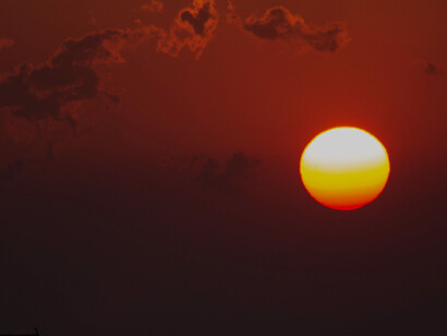 Sol se apagando para dar lugar a um novo cenário de narrativas tensas 