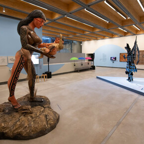 Trabalho de carnaval, vista da exposição. Cortesia da Pinacoteca