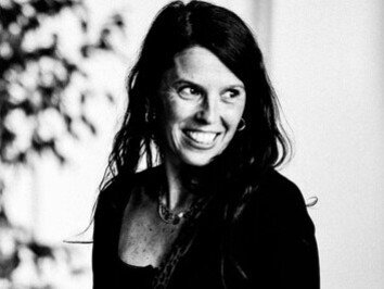 Floriane Facchini, artiste et metteuse en scène, qui fait du théâtre une expérience immersive où cuisiner, partager et participer deviennent autant de gestes de liberté et de communauté