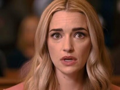 Cena da terceira temporada. Georgia deseja ser mais do que mãe: quer ser amiga de Ginny e de Austin. Este estilo relacional, que Diana Baumrind, classificou como “permissivo”, caracteriza-se por limites pouco claros, alto afeto e pouca exigência. Embora promova proximidade, pode gerar insegurança nos filhos, que ficam sem referências consistentes




