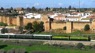 Tren «El sevillano» hace un recorrido histórico tras ser restaurado