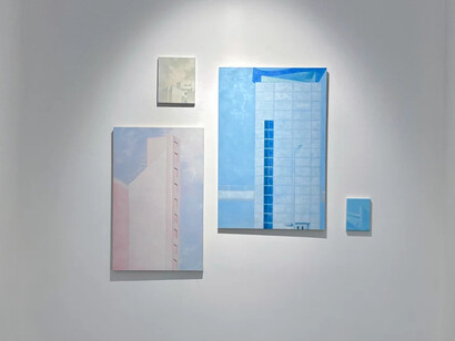 Various artists, Between soul and senses, exhibition view. Courtesy of Contemporary by Angela Li