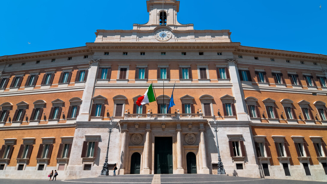 Palazzo Montecitorio in cui ha sede la Camera dei Deputati e il Parlamento riunito in seduta comune