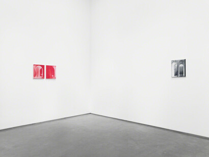 Dean Levin. Arches, Exhibition view. Courtesy of Marianne Boesky Gallery